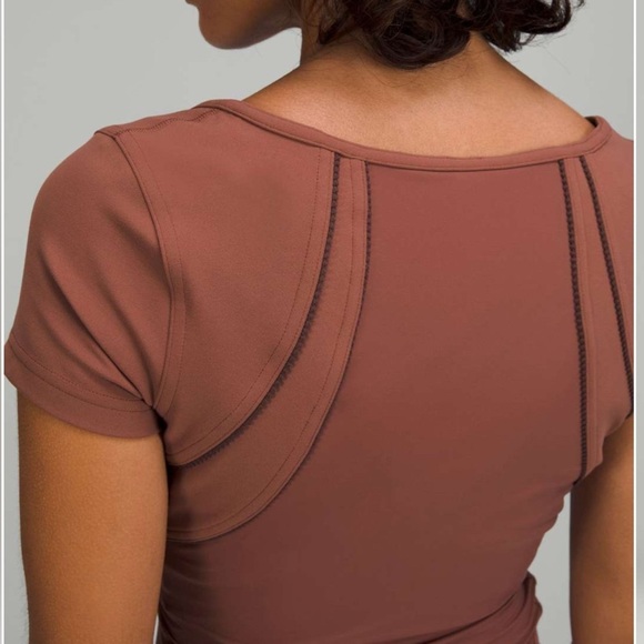 Lululemon Square Neck Mesh and Nulu Yoga T-Shirt Size 18 - Picture 3 of 9